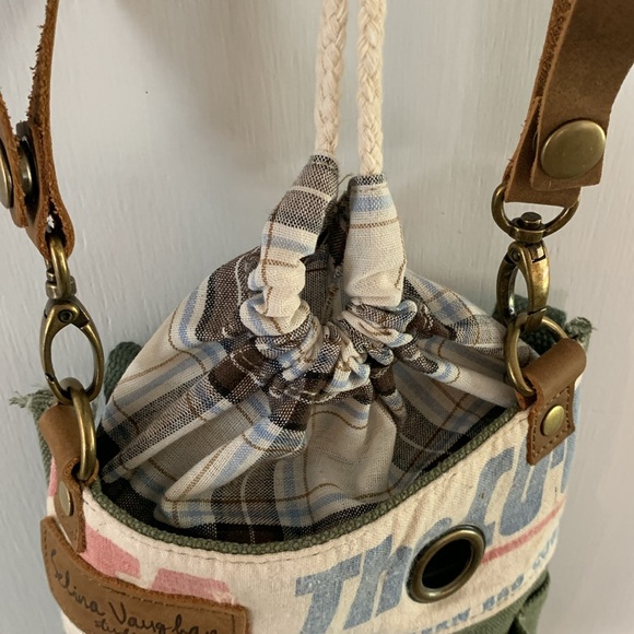 Selina Vaughan Studios green canvas repurposed upcycled grain bag crossbody bag - Picture 8 of 12